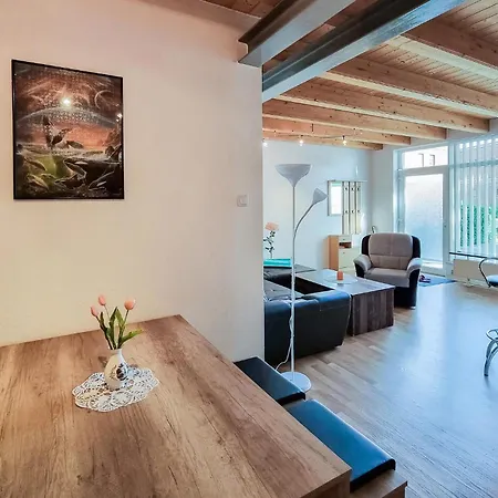 Cozy Apartment In Ditfurt With Wifi Exterior photo